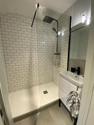 Chambre - 150 m² - 9 pièces