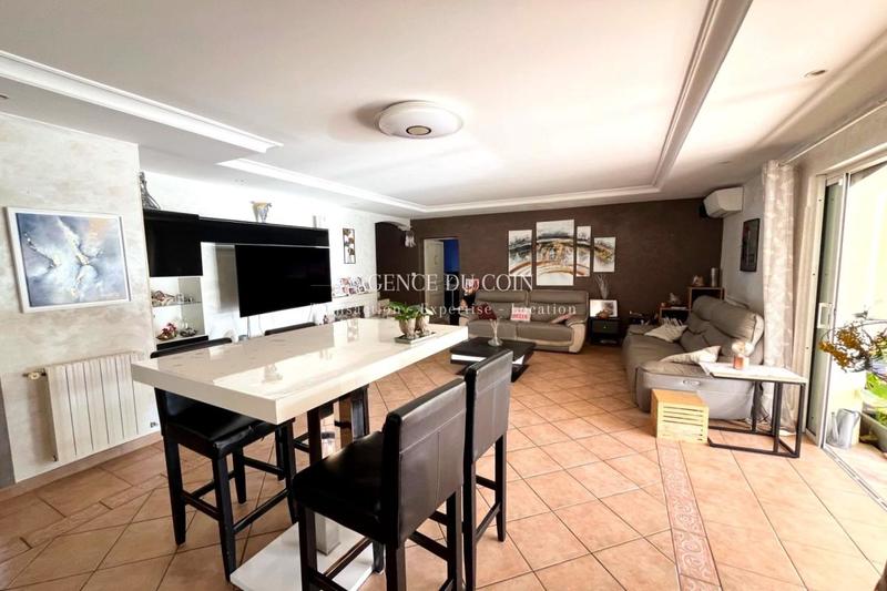 Villa - 240 m² - 6 pièces