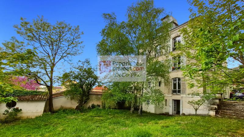 Appartement - 127 m² - 6 pièces