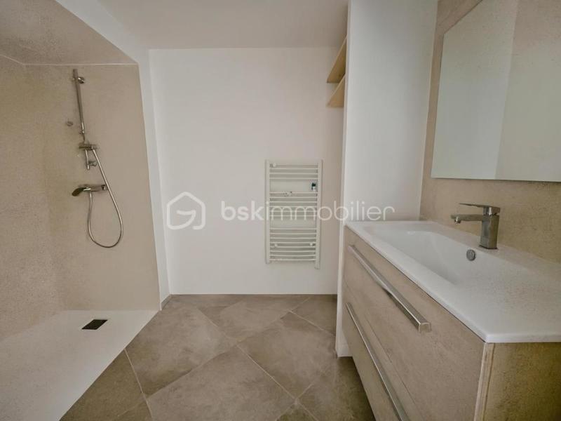 Appartement - 79 m² - 3 pièces