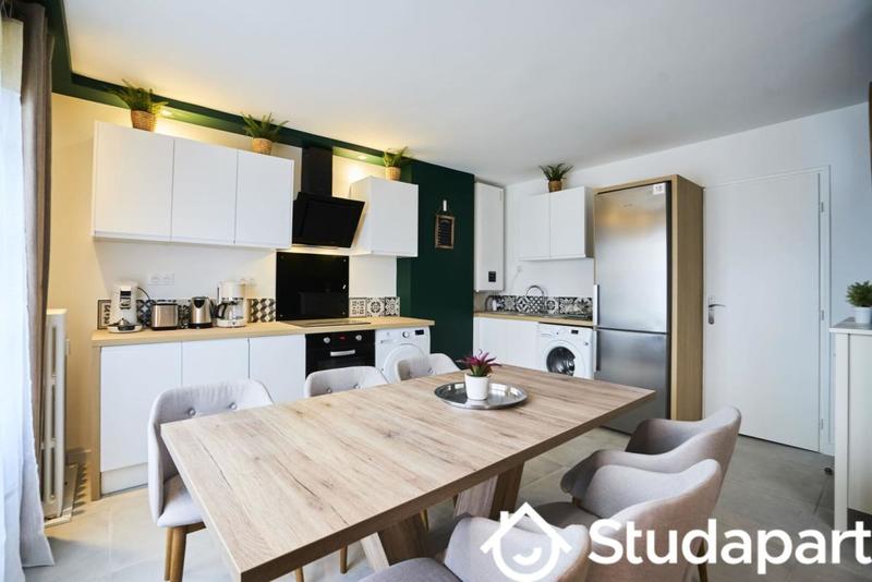 Chambre - 11 m² - 1 pièce