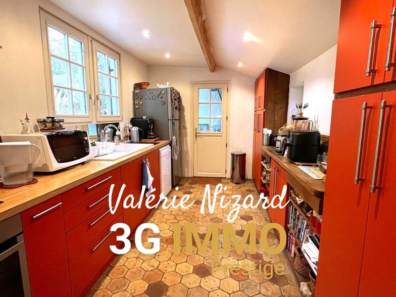 Villa - 231 m² - 10 pièces