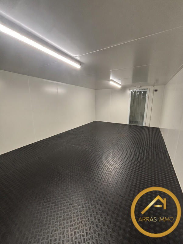 Local d'activités - 519 m²