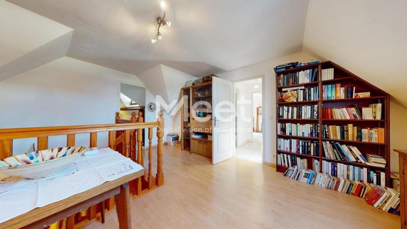 Demeure - 174 m² - 7 pièces