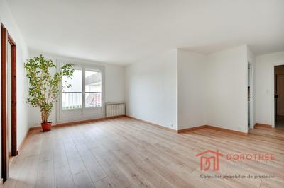Duplex - 77 m² - 4 pièces