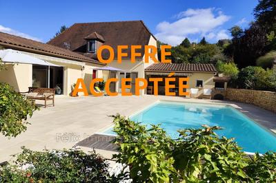 Maison - 190 m² - 9 pièces