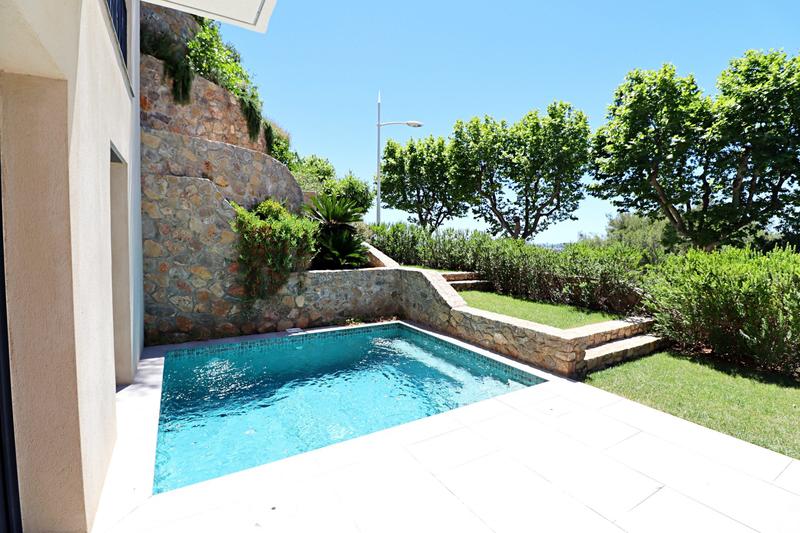 Villa - 300 m² - 9 pièces