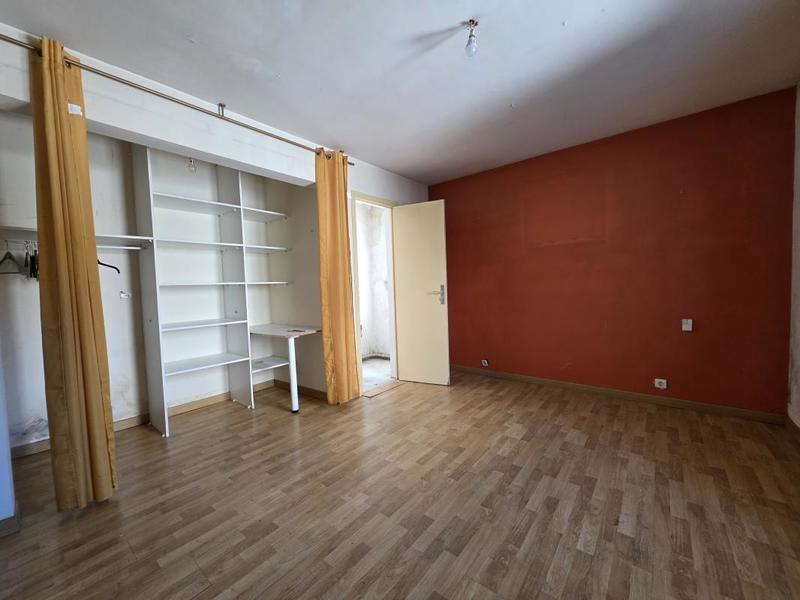 Maison - 239 m² - 8 pièces