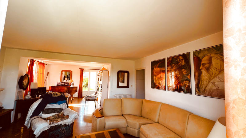 Maison - 180 m² - 6 pièces