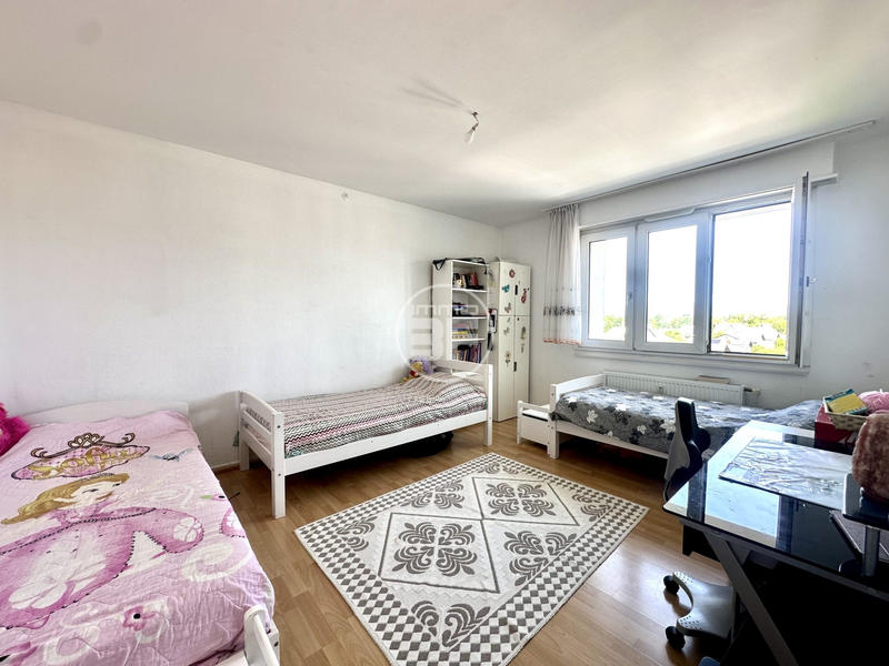 Appartement - 95 m² - 4 pièces