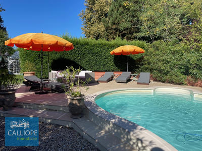 Propriété - 385 m² - 14 pièces