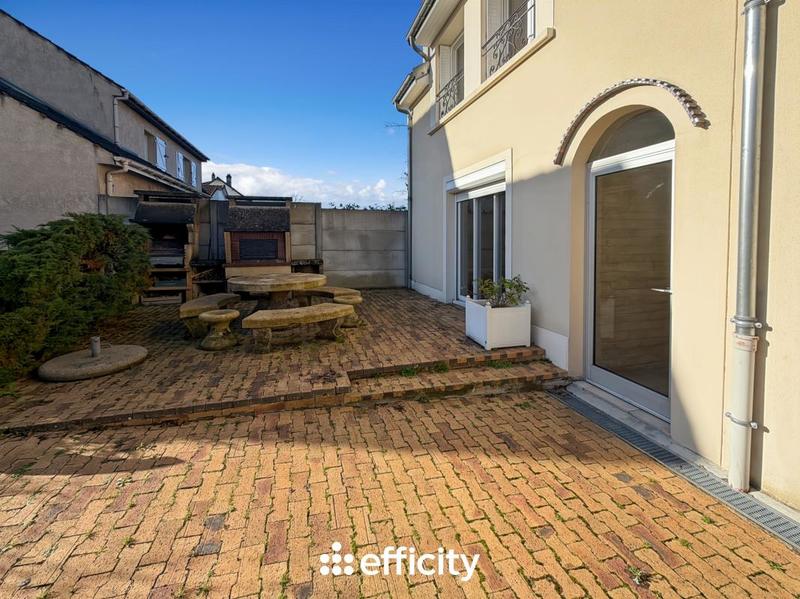 Pavillon - 140 m² - 6 pièces