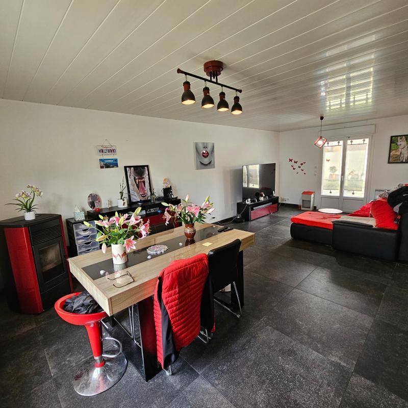 Maison - 93 m² - 4 pièces