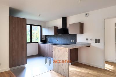 Appartement - 105 m² - 4 pièces