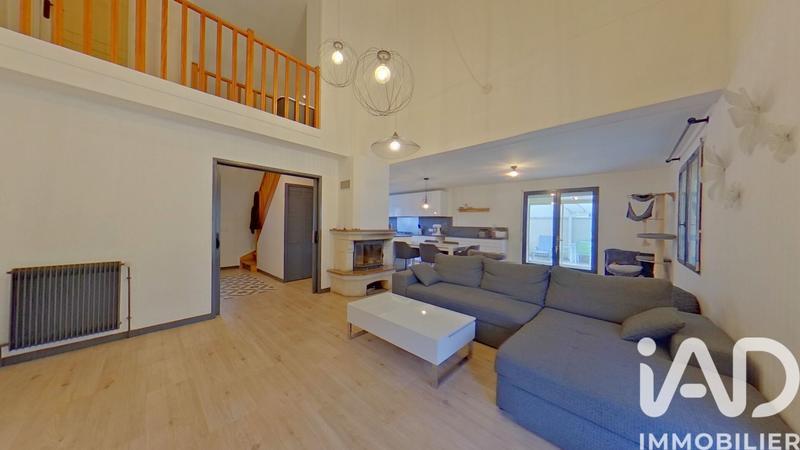 Maison - 209 m² - 10 pièces