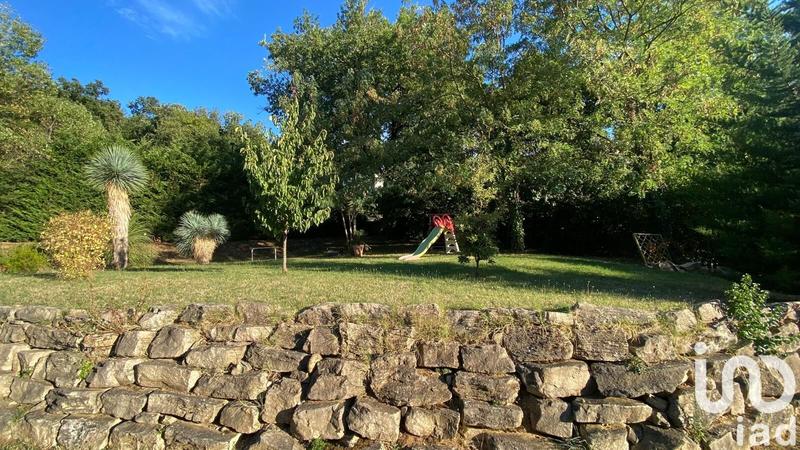 Maison - 271 m² - 9 pièces