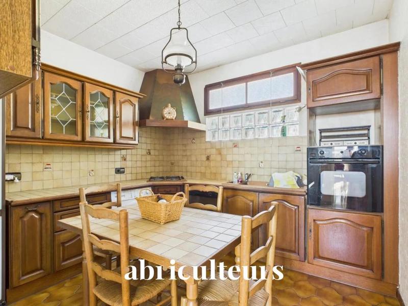 Appartement ancien - 93 m² - 6 pièces