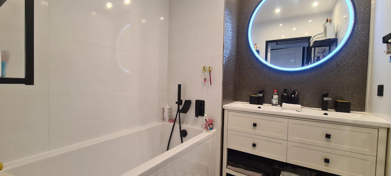 Appartement - 79 m² - 3 pièces