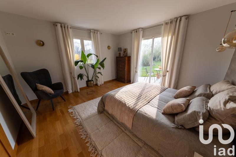 Maison - 244 m² - 9 pièces