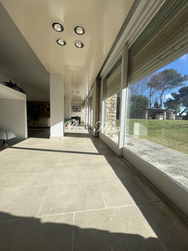 Propriété - 380 m² - 7 pièces