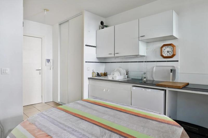 Studio - 30 m² - 1 pièce