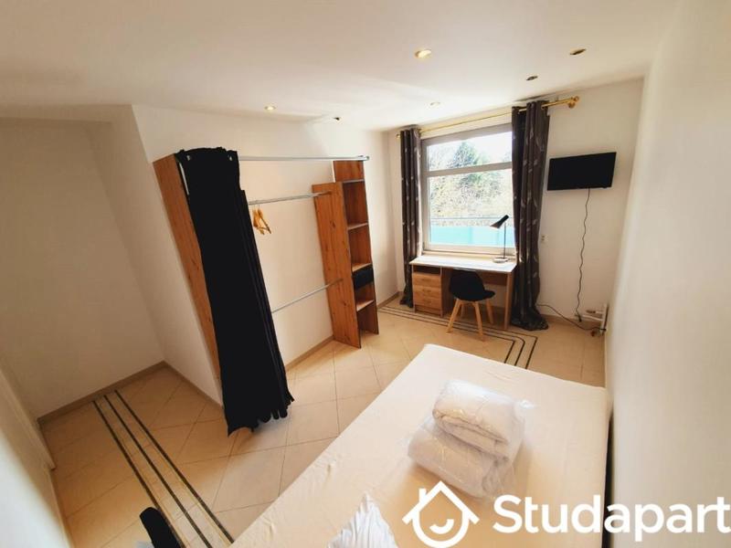 Chambre - 10 m² - 1 pièce