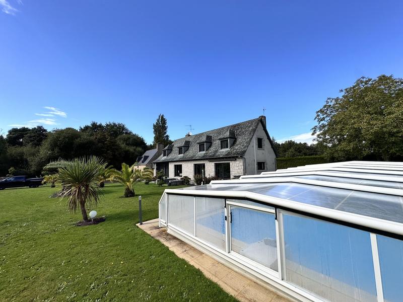 Propriété - 350 m² - 8 pièces