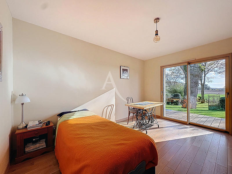 Maison - 163 m² - 6 pièces