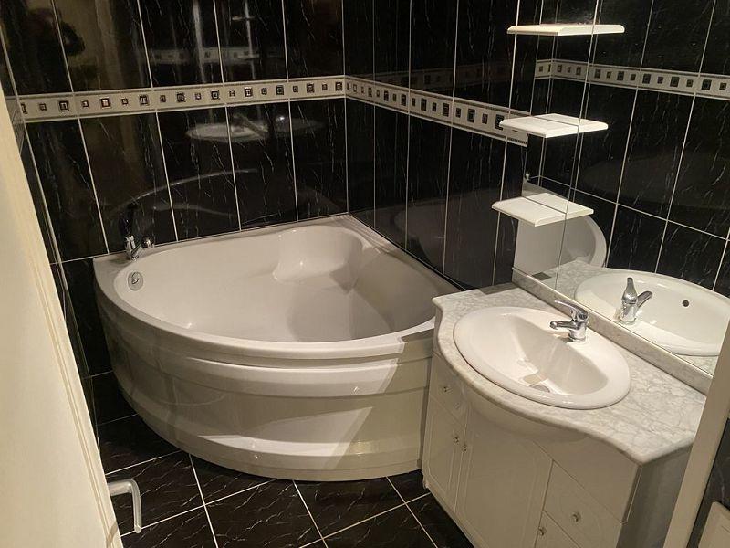 Appartement - 93 m² - 5 pièces