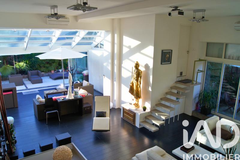 Maison de maîtres - 243 m² - 6 pièces