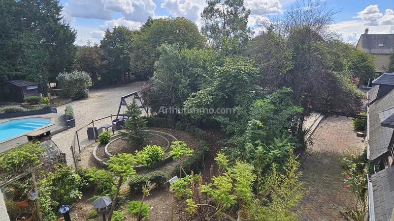 Maison - 632 m² - 30 pièces