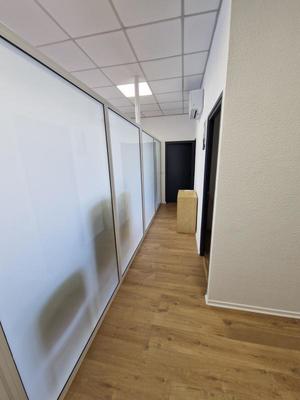 Bureau - 77 m² - 2 pièces