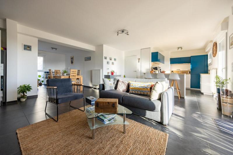 Appartement - 90 m² - 4 pièces