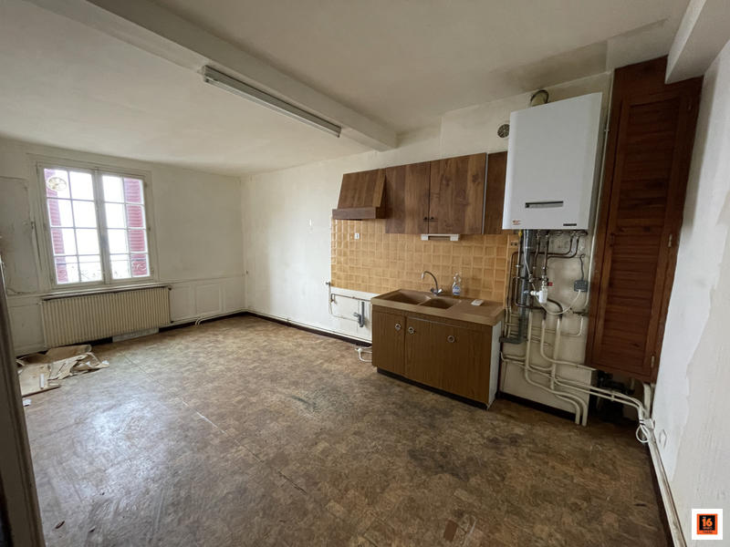 Maison ancienne - 101 m² - 7 pièces