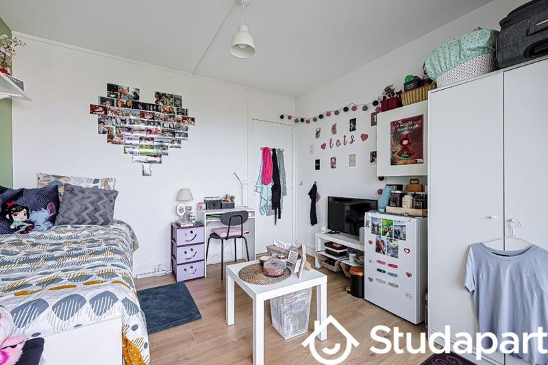 Chambre - 11 m² - 1 pièce