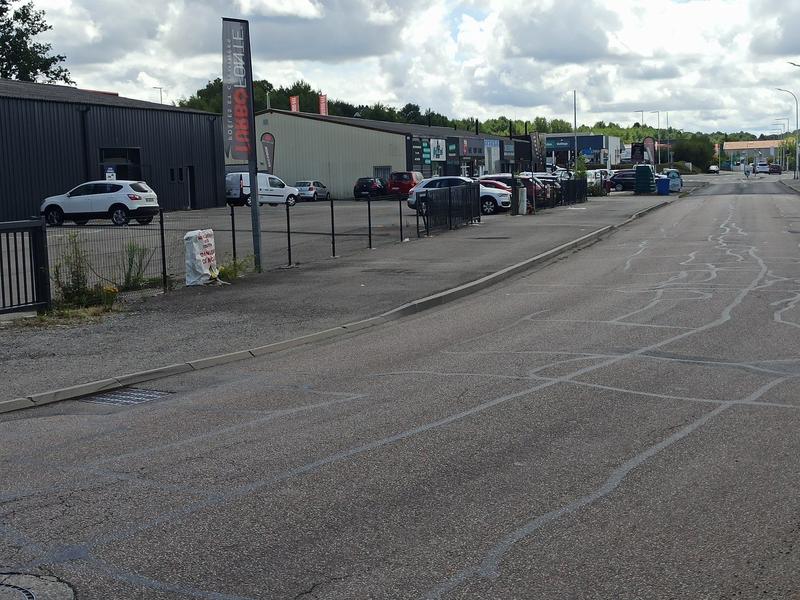 Local commercial - 290 m² - 5 pièces