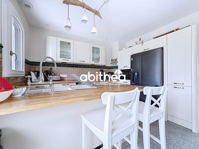 Maison - 164 m² - 9 pièces