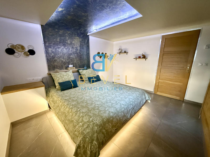 Maison - 185 m² - 5 pièces