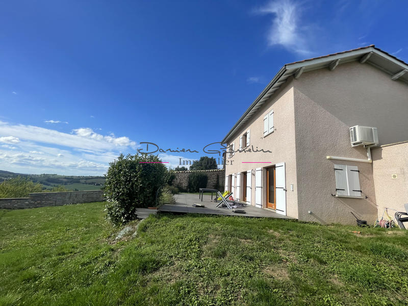 Maison - 108 m² - 4 pièces