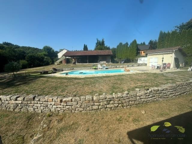 Propriété - 135 m² - 5 pièces