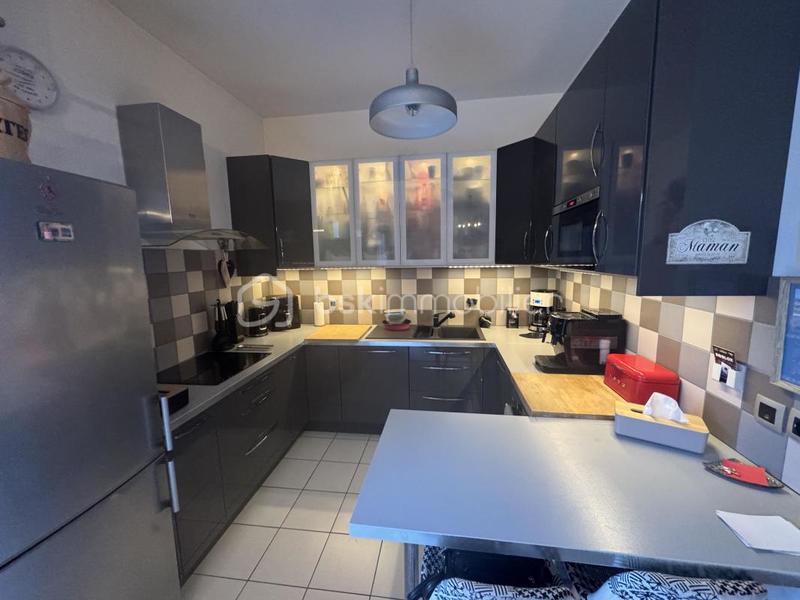 Appartement - 99 m² - 4 pièces