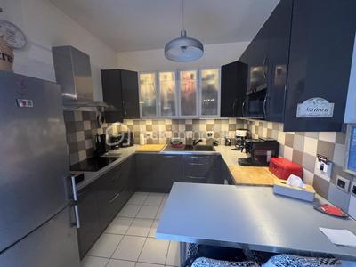 Appartement - 99 m² - 4 pièces