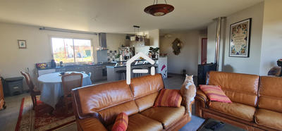 Maison - 104 m² - 5 pièces