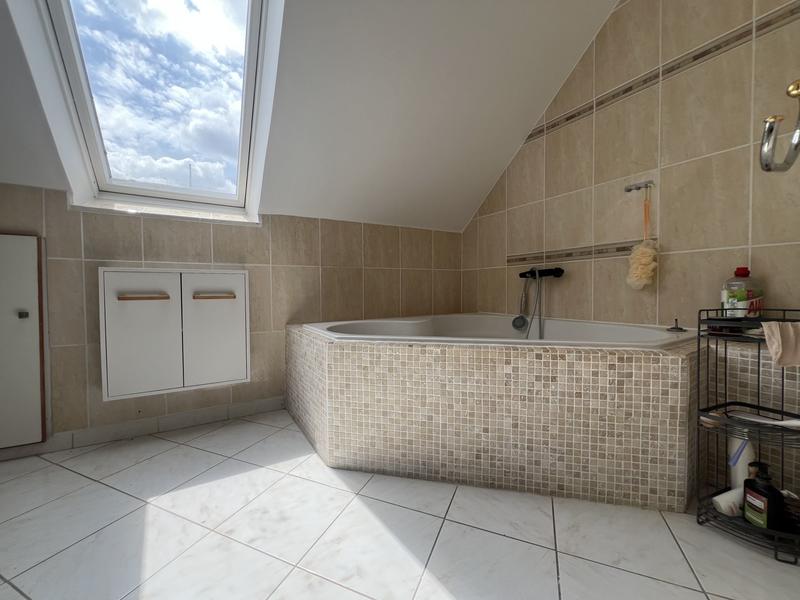 Maison - 105 m² - 6 pièces