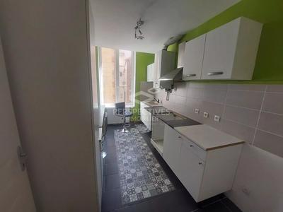 Appartement - 92 m² - 4 pièces