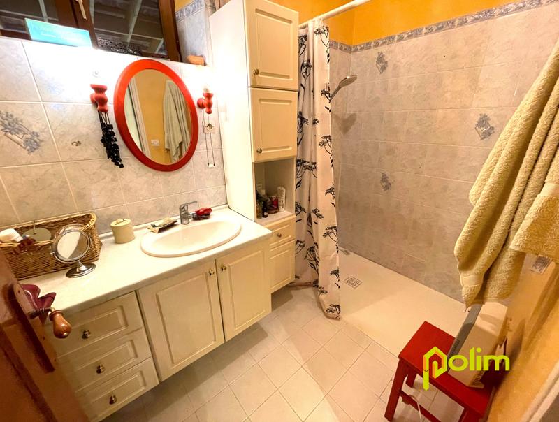 Maison - 370 m² - 7 pièces