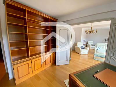 Appartement - 97 m² - 5 pièces