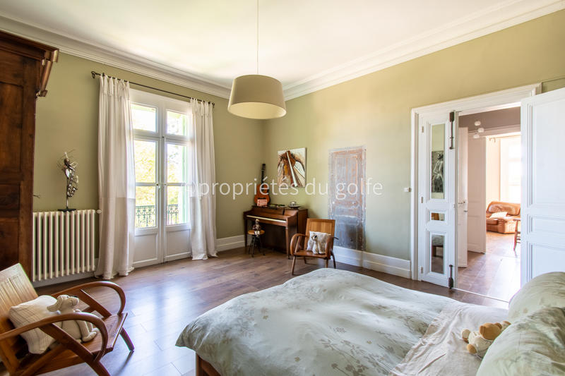 Maison - 200 m² - 6 pièces