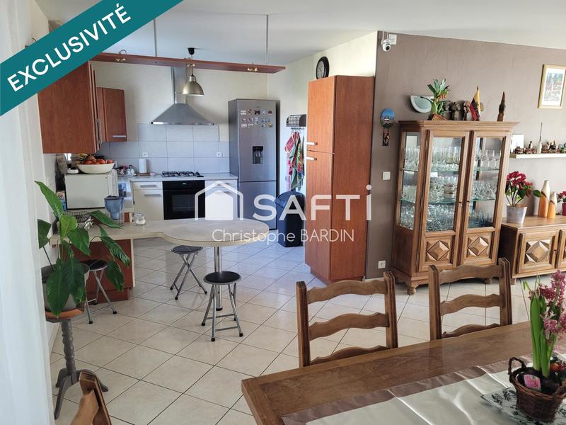 Maison - 92 m² - 5 pièces