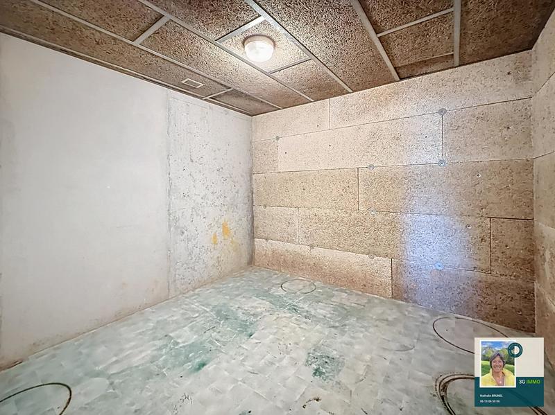 Appartement - 81 m² - 6 pièces